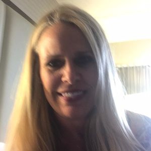 Meet your Posher, Carissa